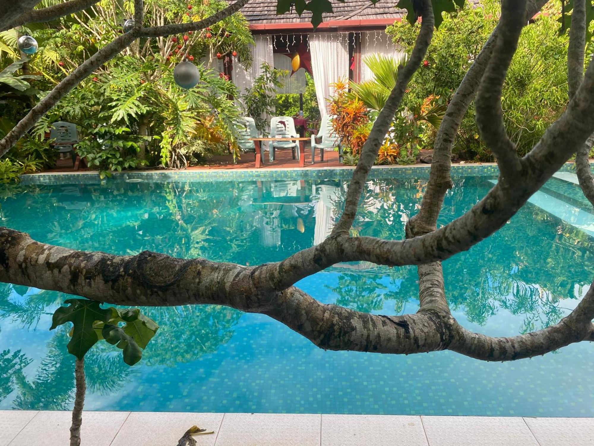 Taman Indah Resort Tamanredjo Экстерьер фото