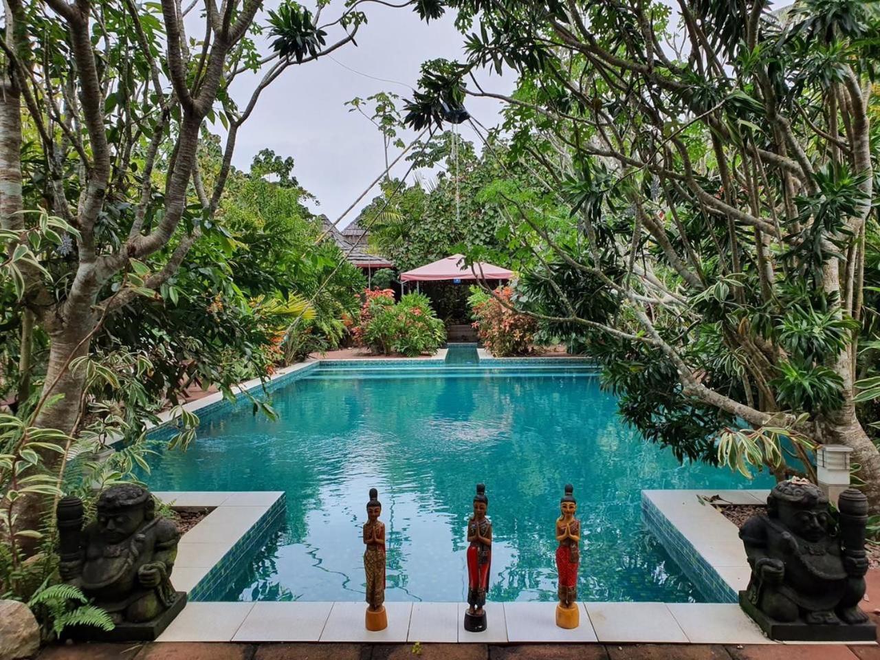 Taman Indah Resort Tamanredjo Экстерьер фото