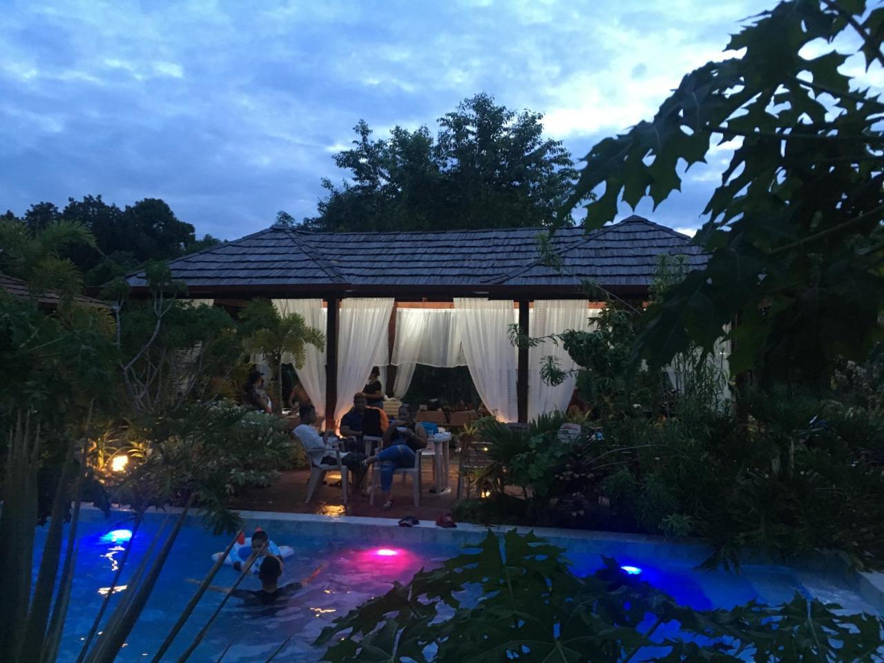 Taman Indah Resort Tamanredjo Экстерьер фото