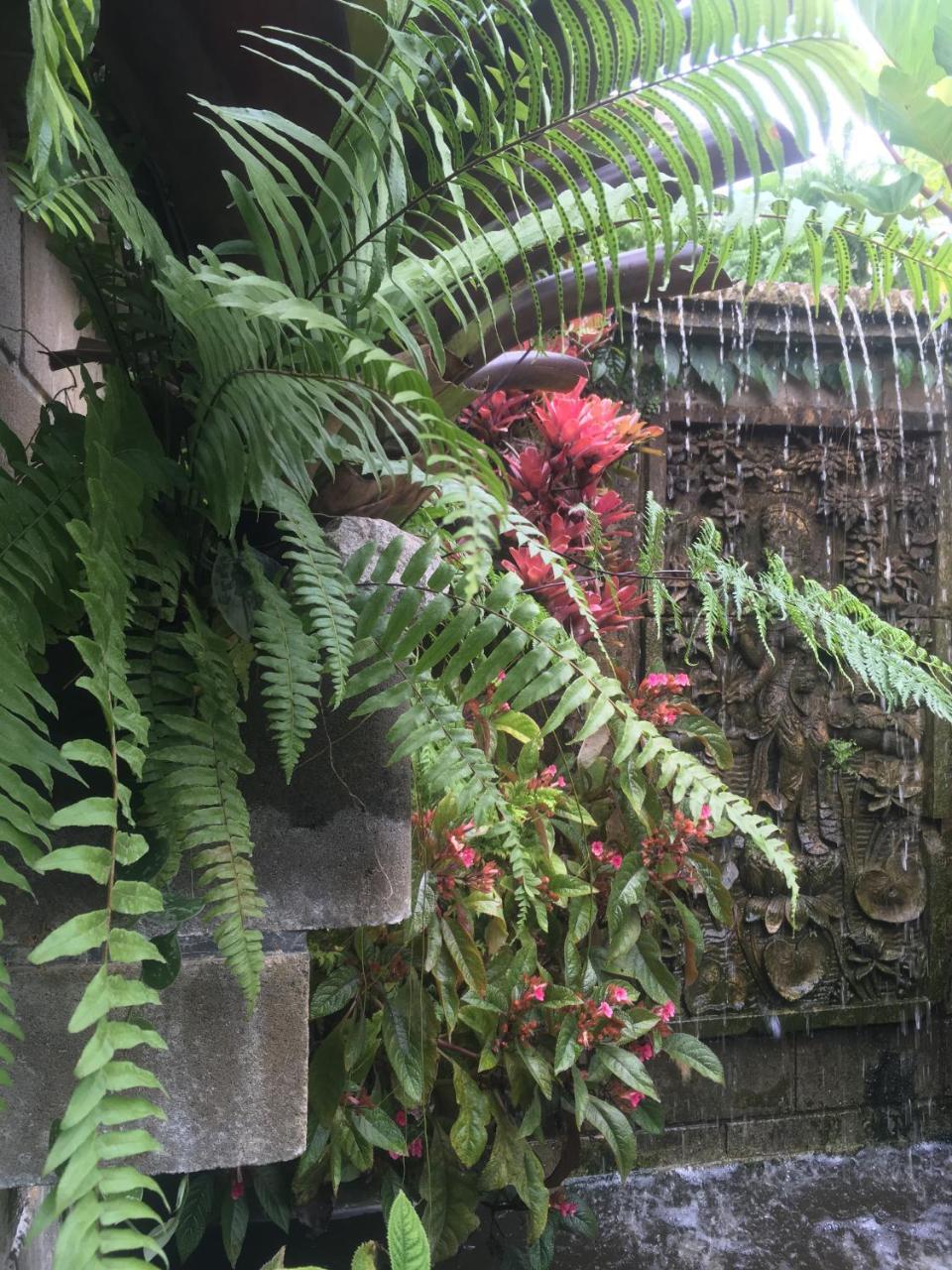 Taman Indah Resort Tamanredjo Экстерьер фото