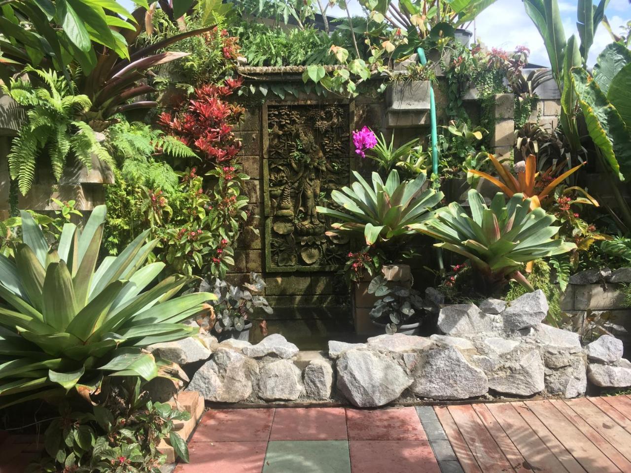 Taman Indah Resort Tamanredjo Экстерьер фото